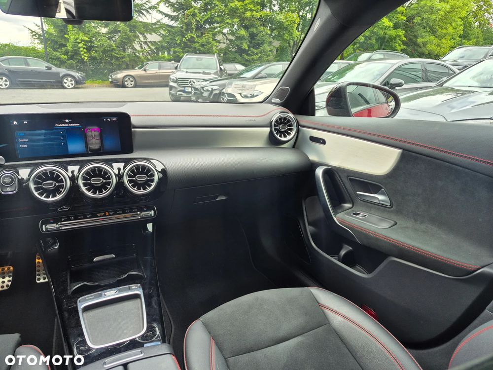 Mercedes-Benz CLA 200 mHEV AMG Line 7G-DCT - 28