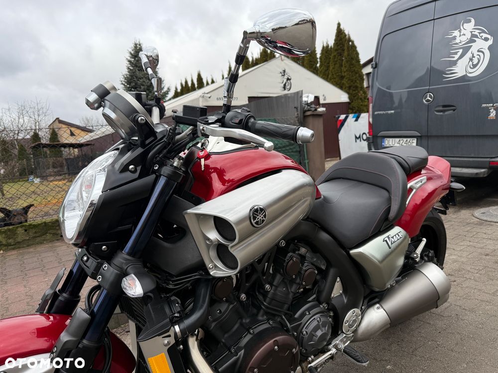Yamaha V-MAX - 25