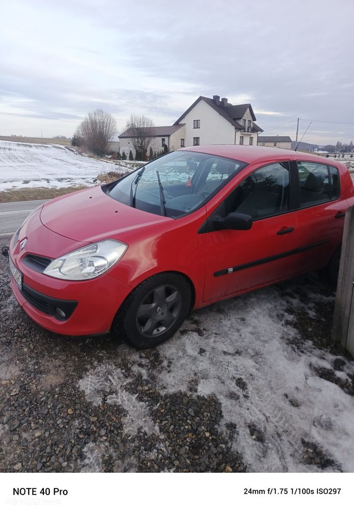 Renault Clio - 1