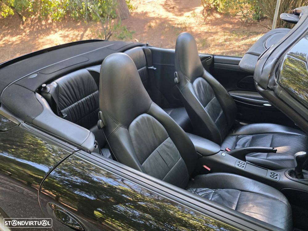 Porsche 911 (996) Carrera 4 Cabrio - 9