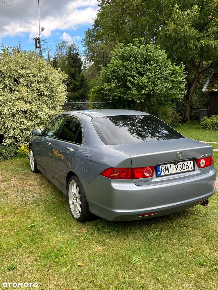 Honda Accord 2.0 Comfort - 2