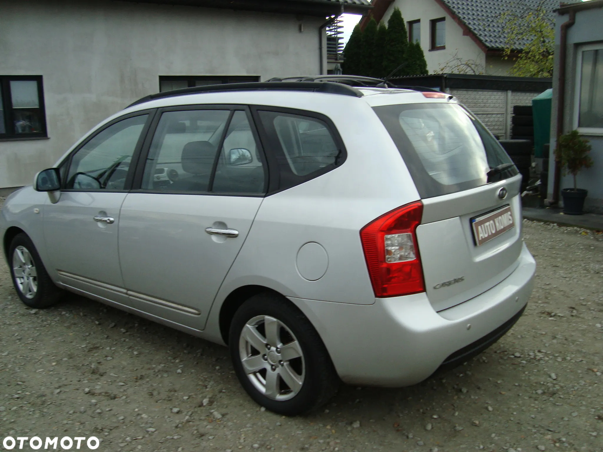 Kia Carens - 6