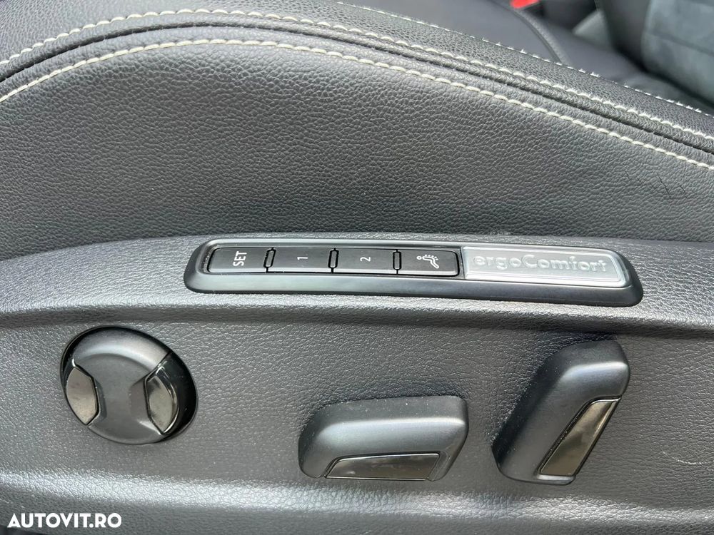 Volkswagen Passat 2.0 TDI DSG Comfortline - 22