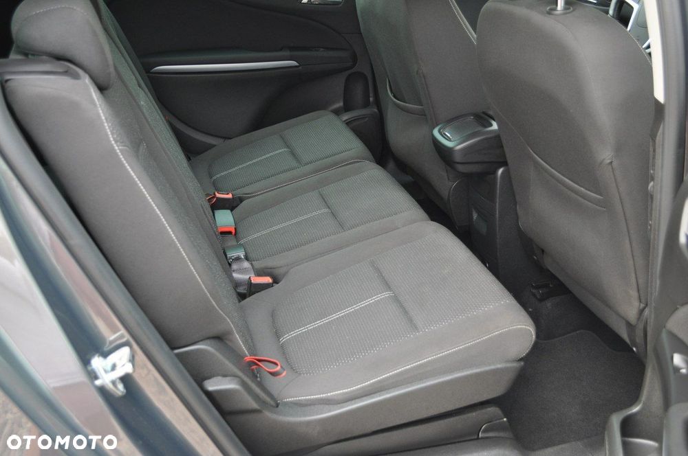 Opel Zafira - 34