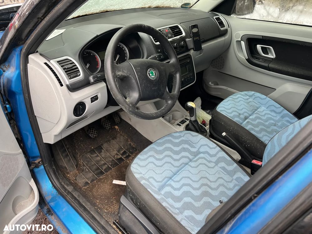 Dezmembrez Skoda Roomster albastru 1,4 TDI 2007 - 4
