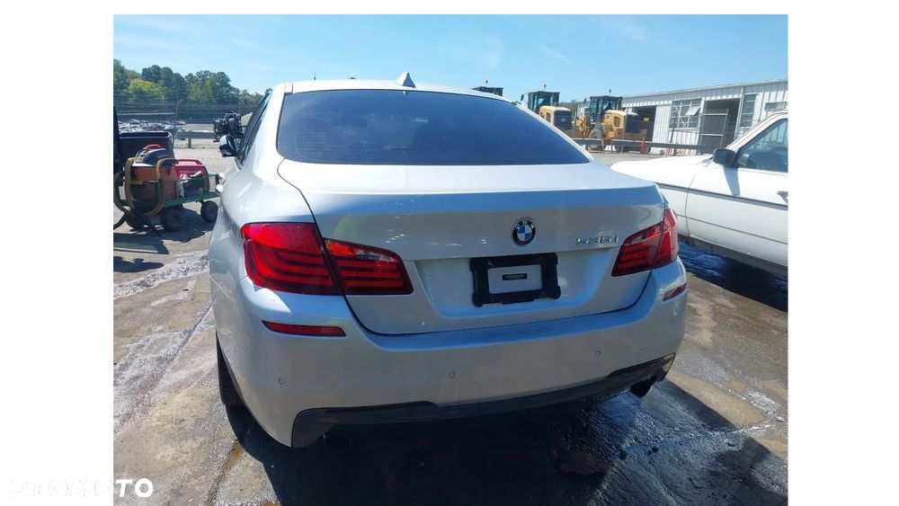 BMW Seria 5 535i xDrive - 13