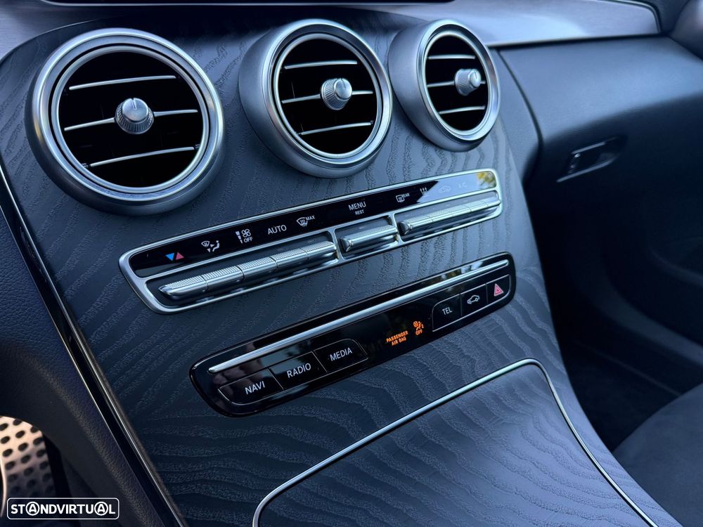 Mercedes-Benz C 300 de AMG Line - 35