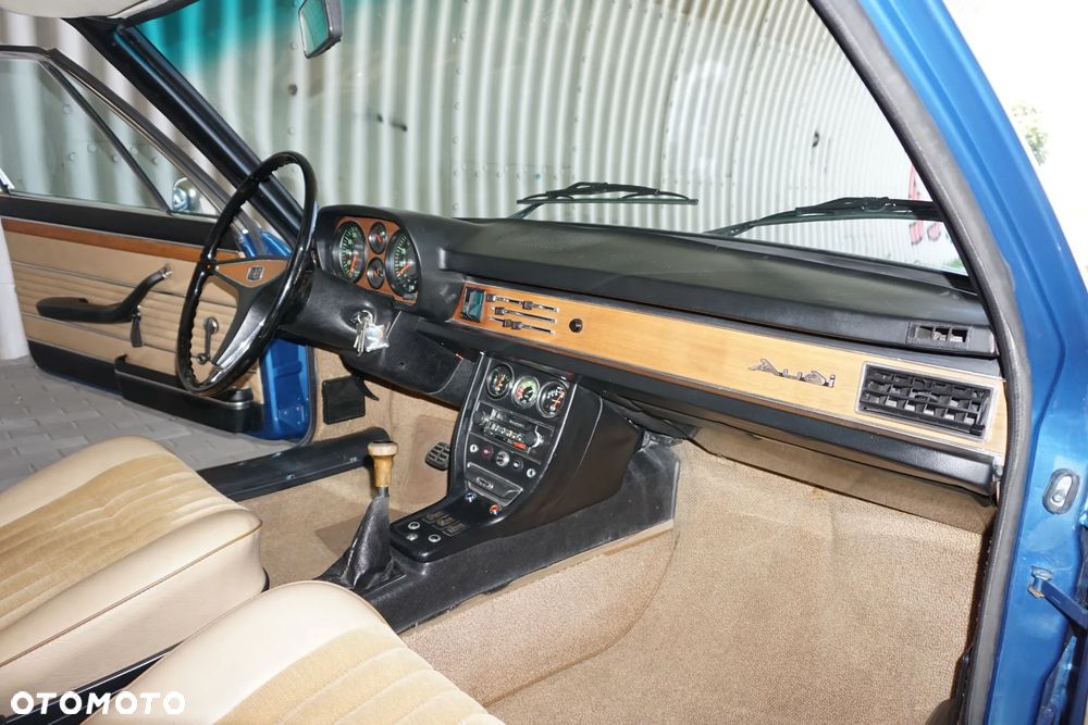 Audi 100 - 16