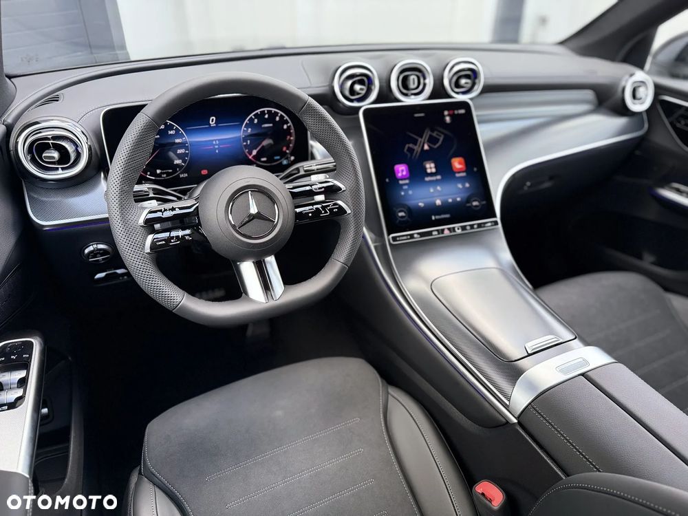 Mercedes-Benz GLC - 12