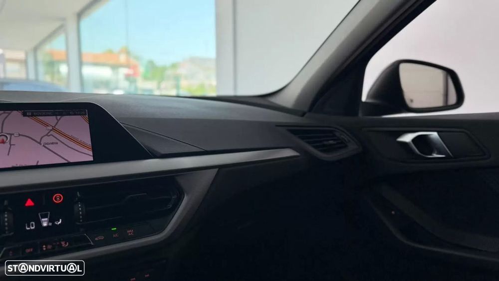 BMW 116 d Line Luxury - 25