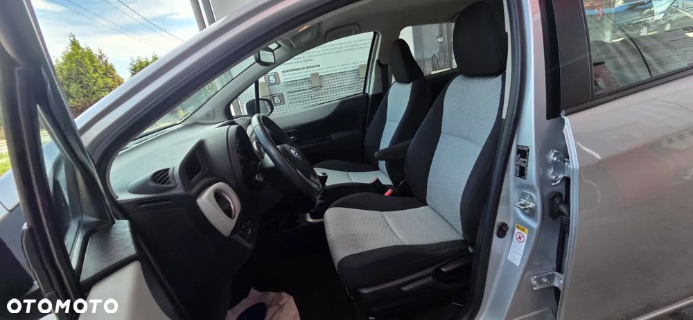 Toyota Yaris 1.33 VVT-i Executive - 28