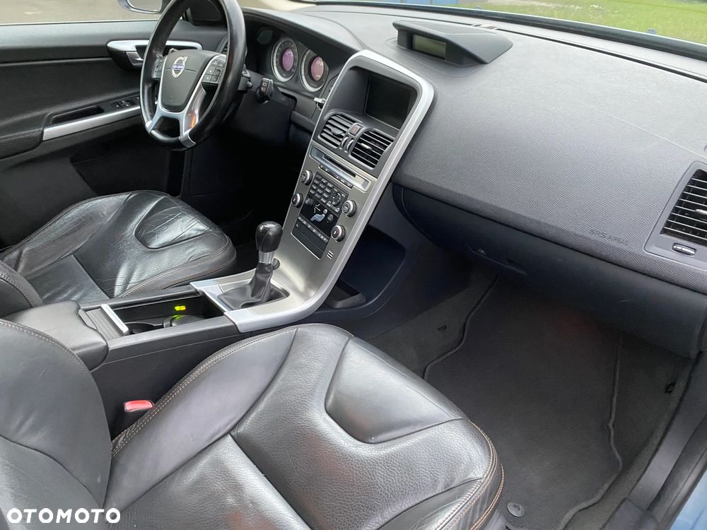 Volvo XC 60 D3 Momentum - 5