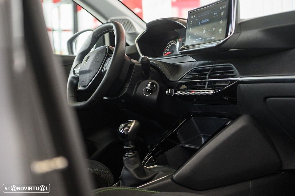 Peugeot 208 1.2 PureTech Allure - 24