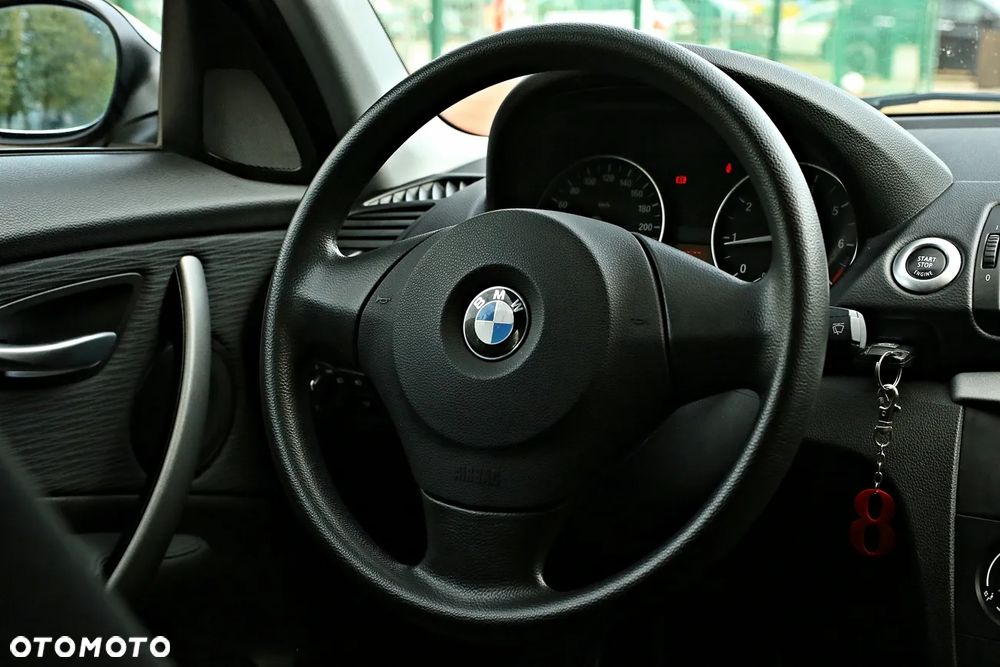 BMW Seria 1 116i - 35