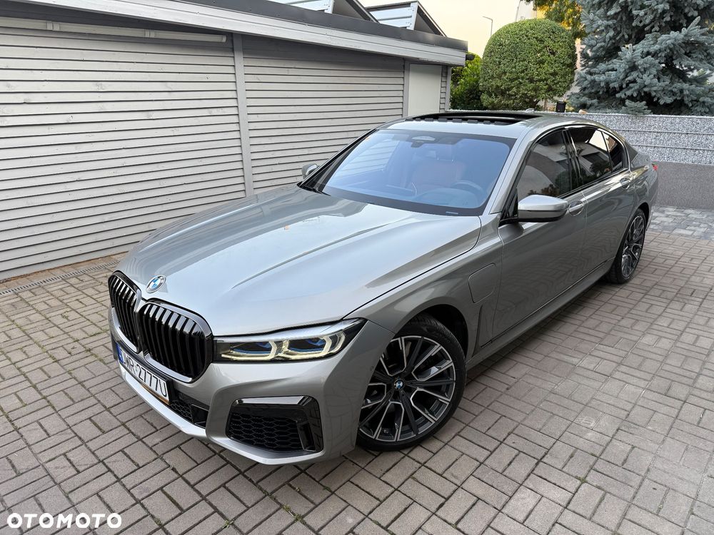 BMW Seria 7 745e - 9