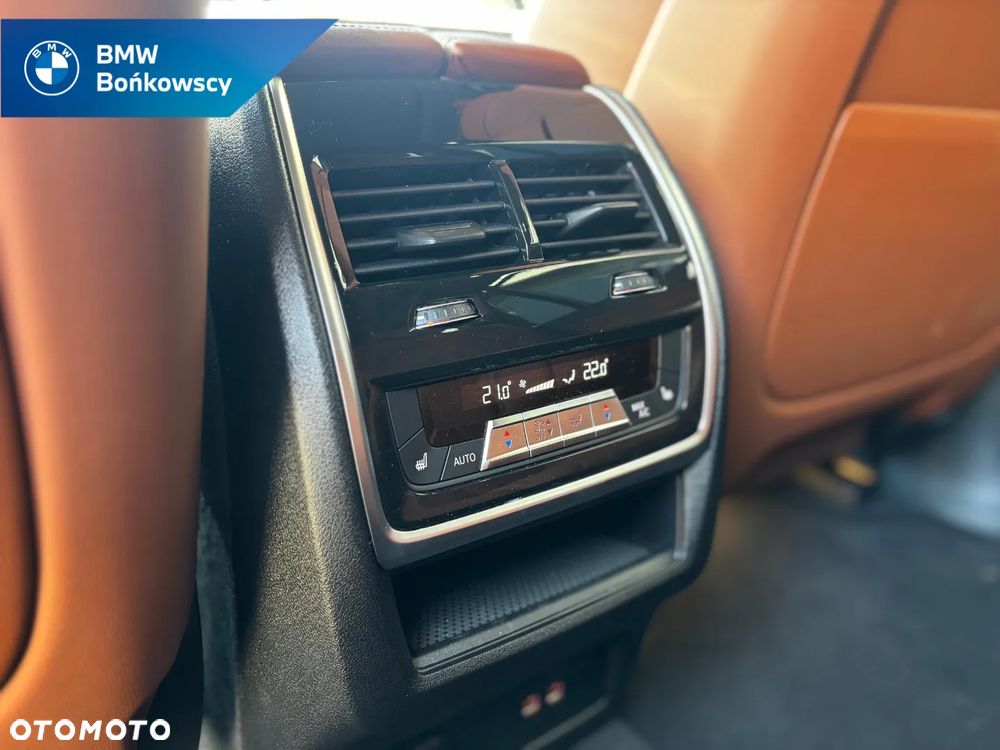 BMW X7 - 23