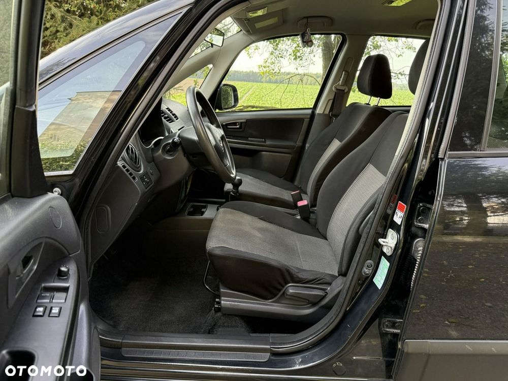 Suzuki SX4 - 12
