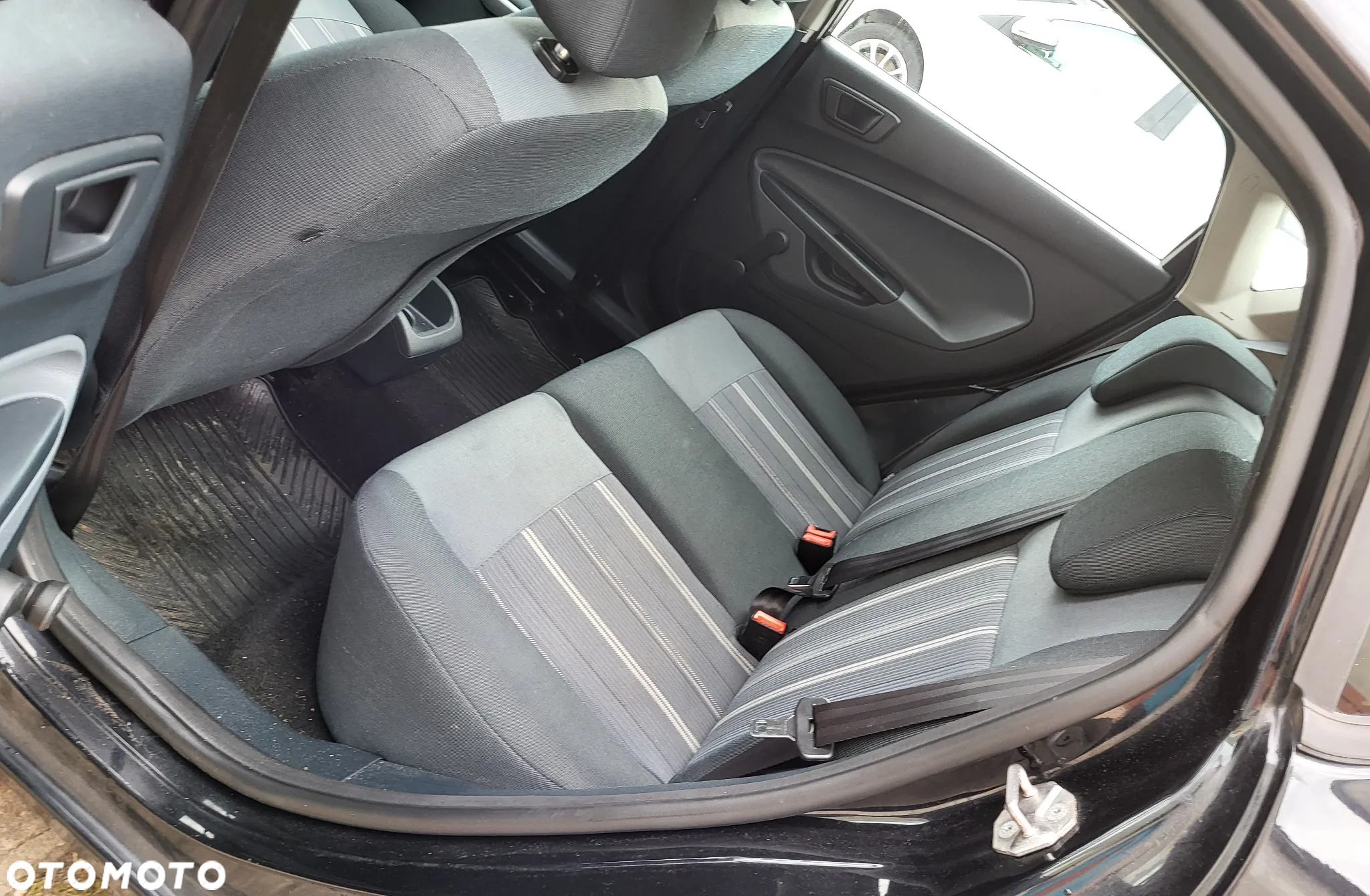 Ford Fiesta 1.25 Ambiente - 13