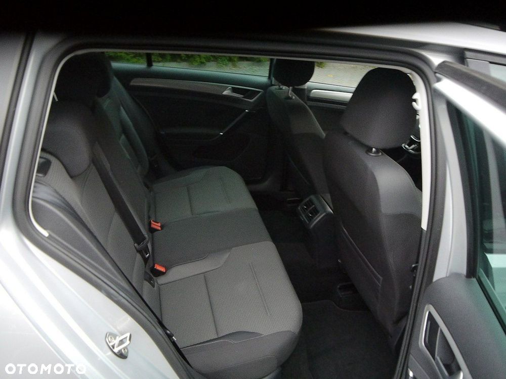 Volkswagen Golf 1.6 TDI BlueMotion Technology Comfortline - 27