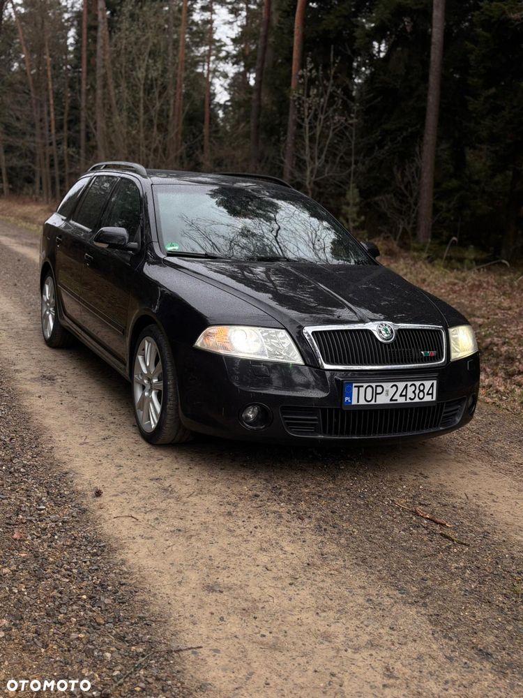 Skoda Octavia 2.0 TDI CR DPF RS - 28