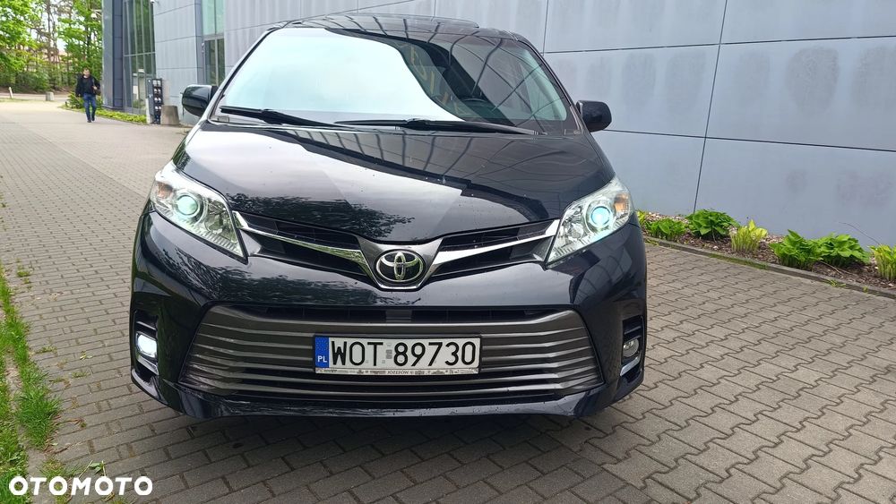 Toyota Sienna 3.5 V6 XLE AWD - 9