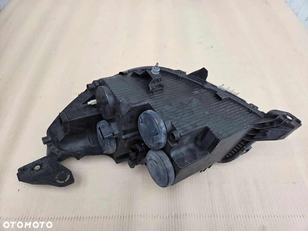 Lampa przednia prawa zwykła Peugeot 208 II  9823193880 - 16