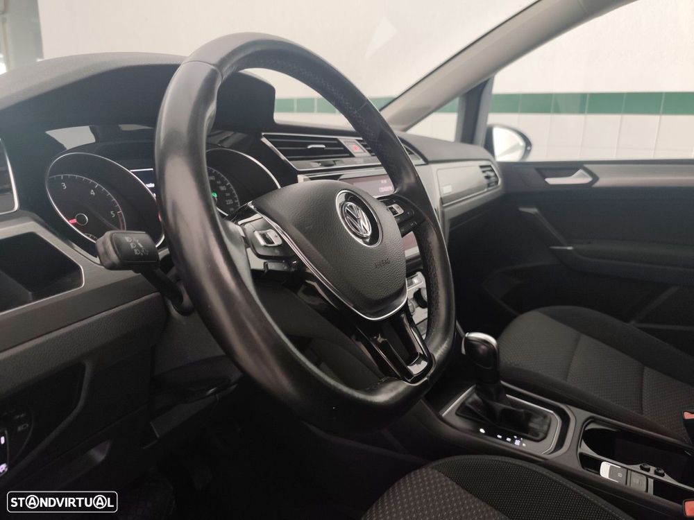VW Touran 2.0 TDI Confortline DSG - 19