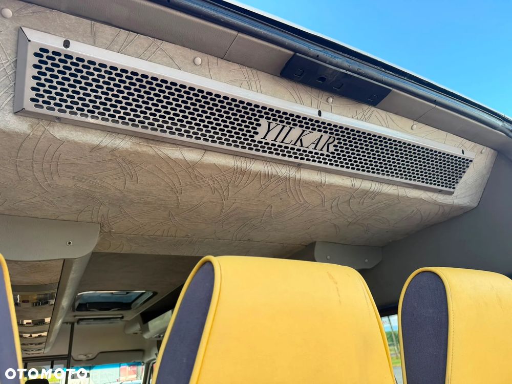 Mercedes-Benz Sprinter - 13