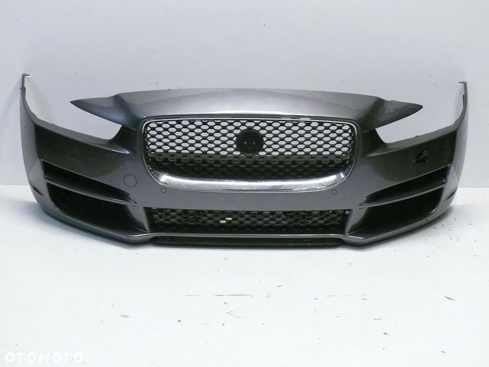 ZDERZAK PRZEDNI JAGUAR XE X760 PDC XENON GRILL