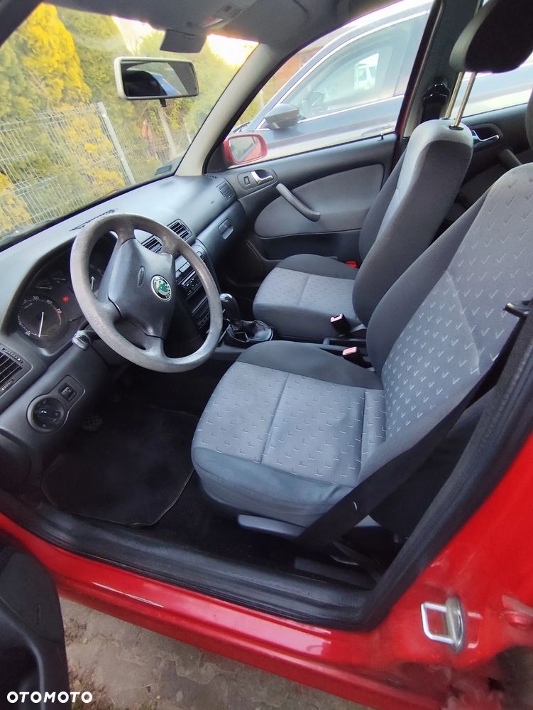 Skoda Octavia 1.6 Tour - 8