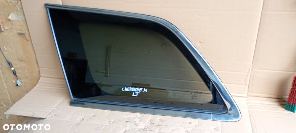 Szyba lewy tył tylna lewa karoseryjna Jeep Grand Cherokee IV WK2 - 1