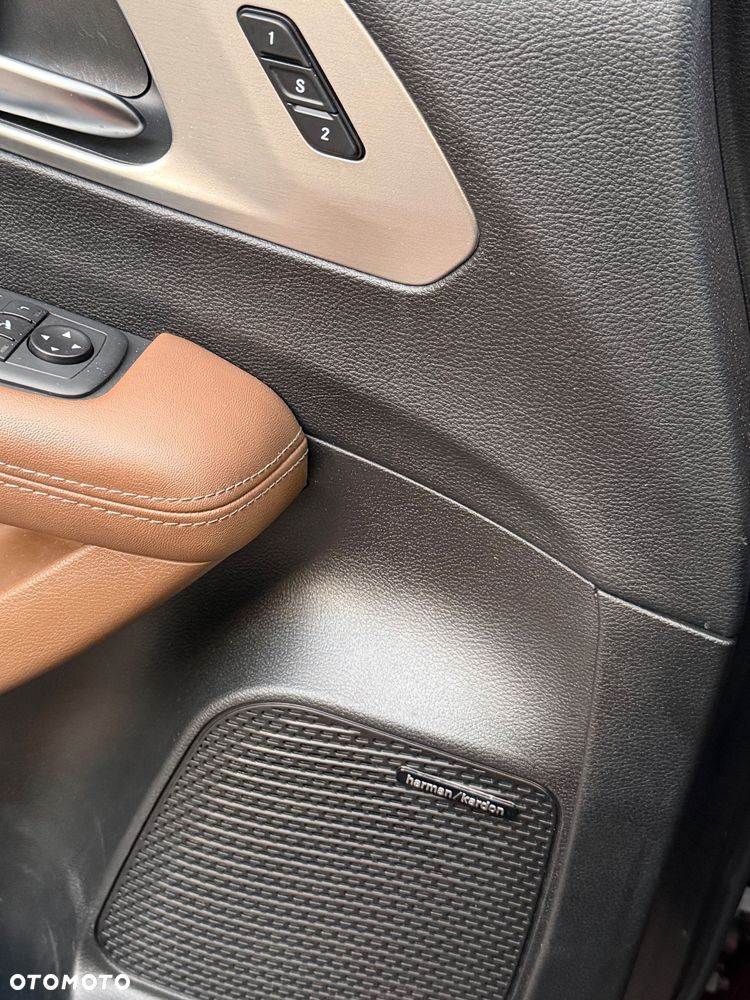 Chrysler Pacifica - 21