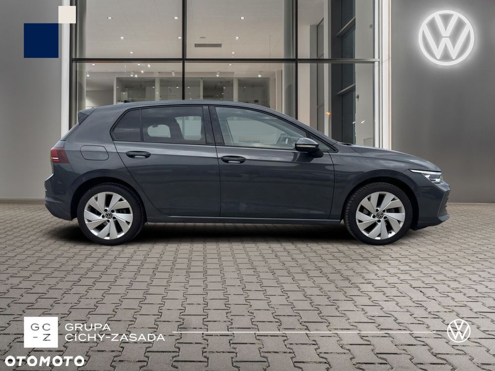 Volkswagen Golf - 8