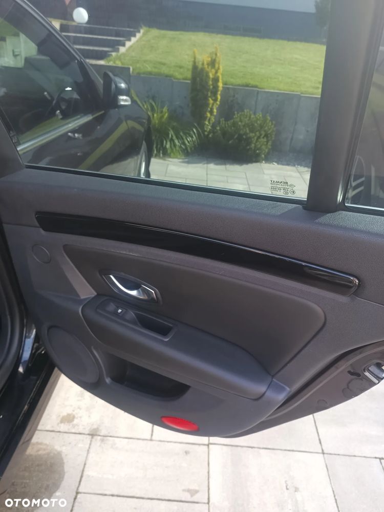 Renault Laguna 2.0 dCi Initiale - 32