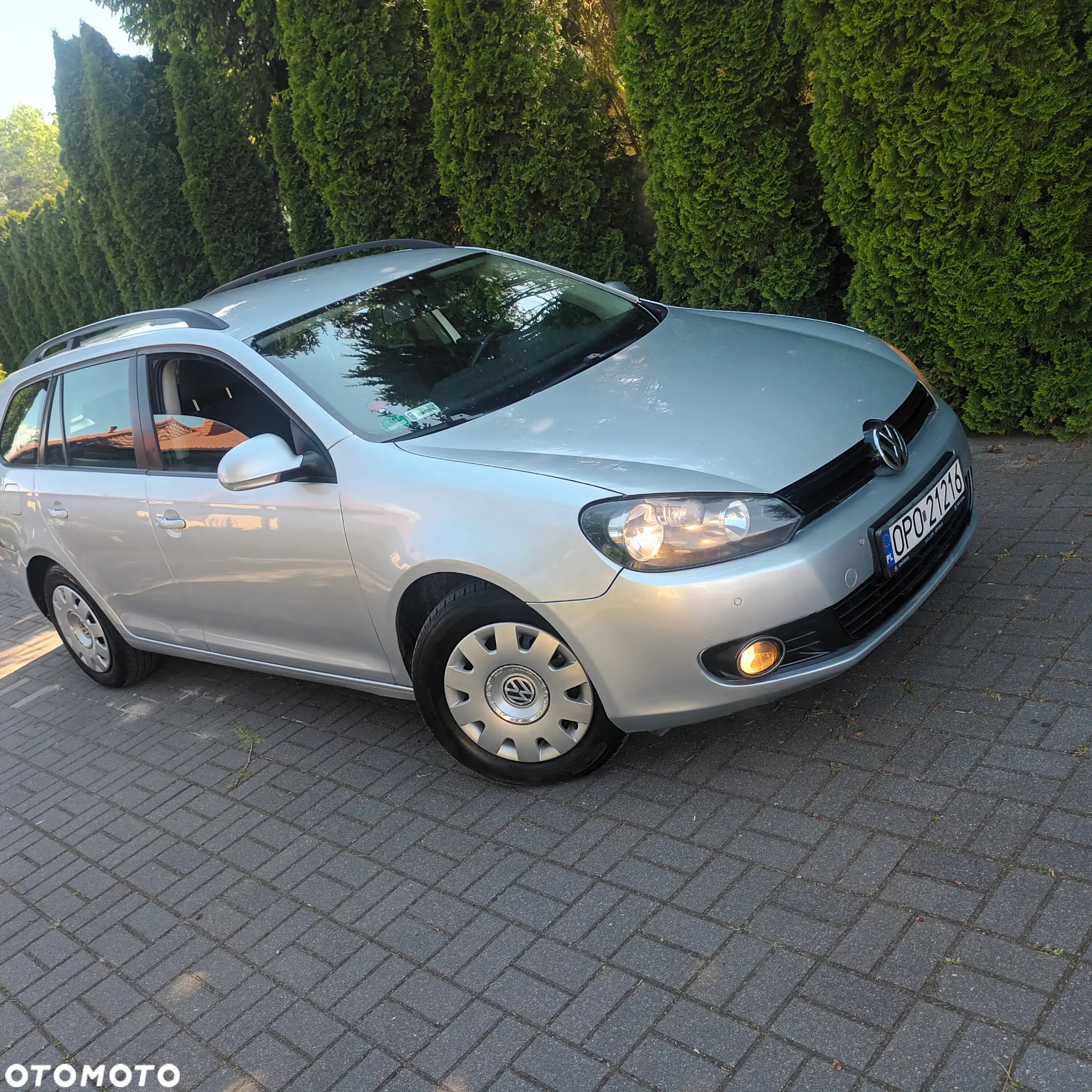 Volkswagen Golf VI 1.6 TDI BlueMot Comfortline - 6