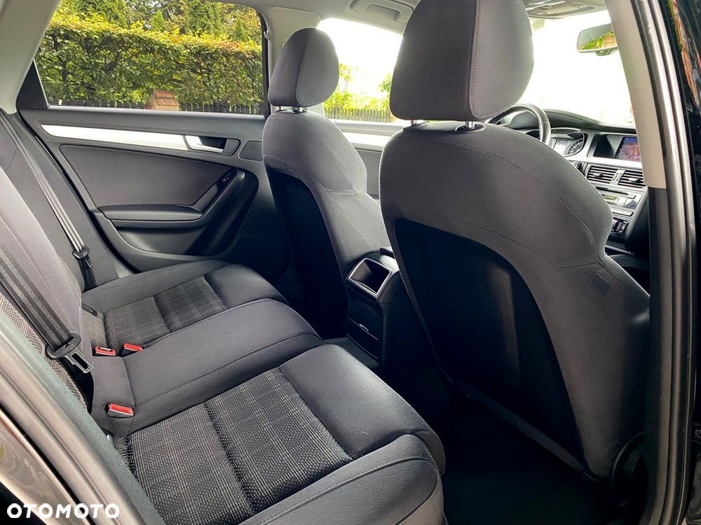 Audi A4 Avant 2.0 TDI DPF clean diesel quattro S tronic S line Sportpaket - 10