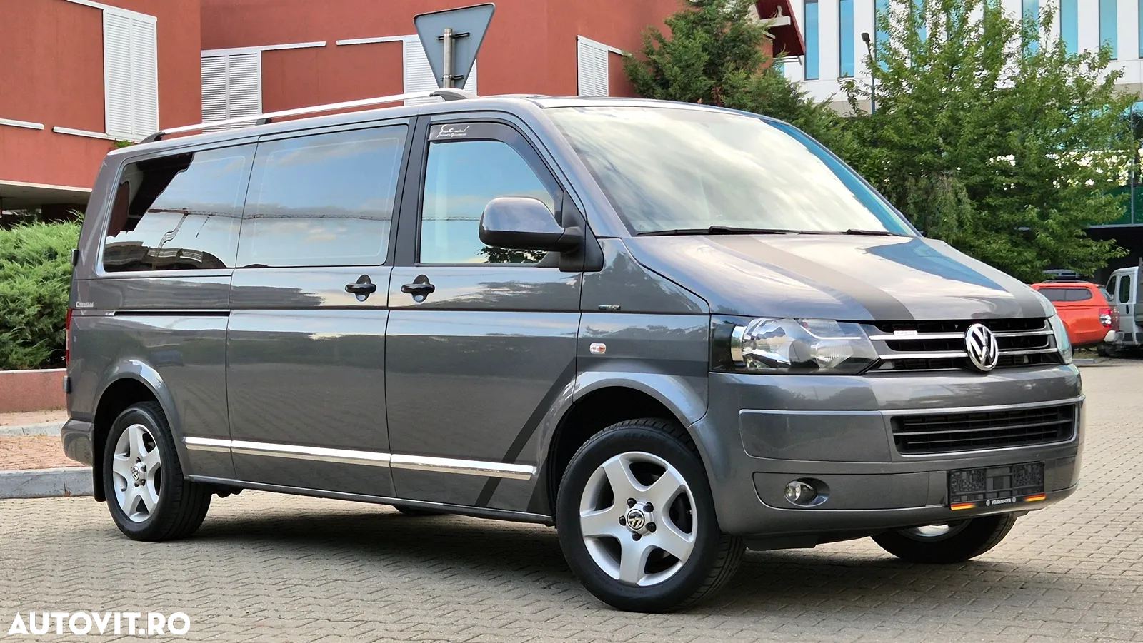 Volkswagen Caravelle - 4