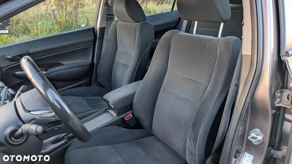 Honda Civic 1.8 Comfort - 16