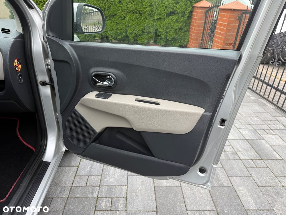 Dacia Lodgy 1.6 Laureate - 27