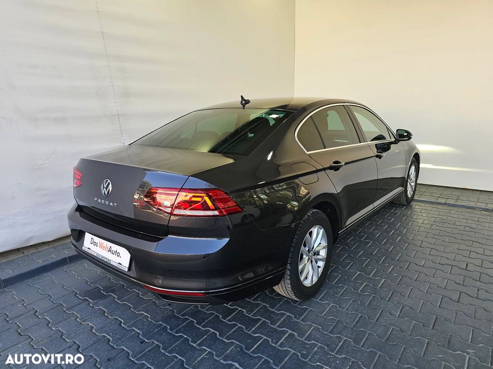Volkswagen Passat 1.5 TSI ACT DSG Comfortline - 25