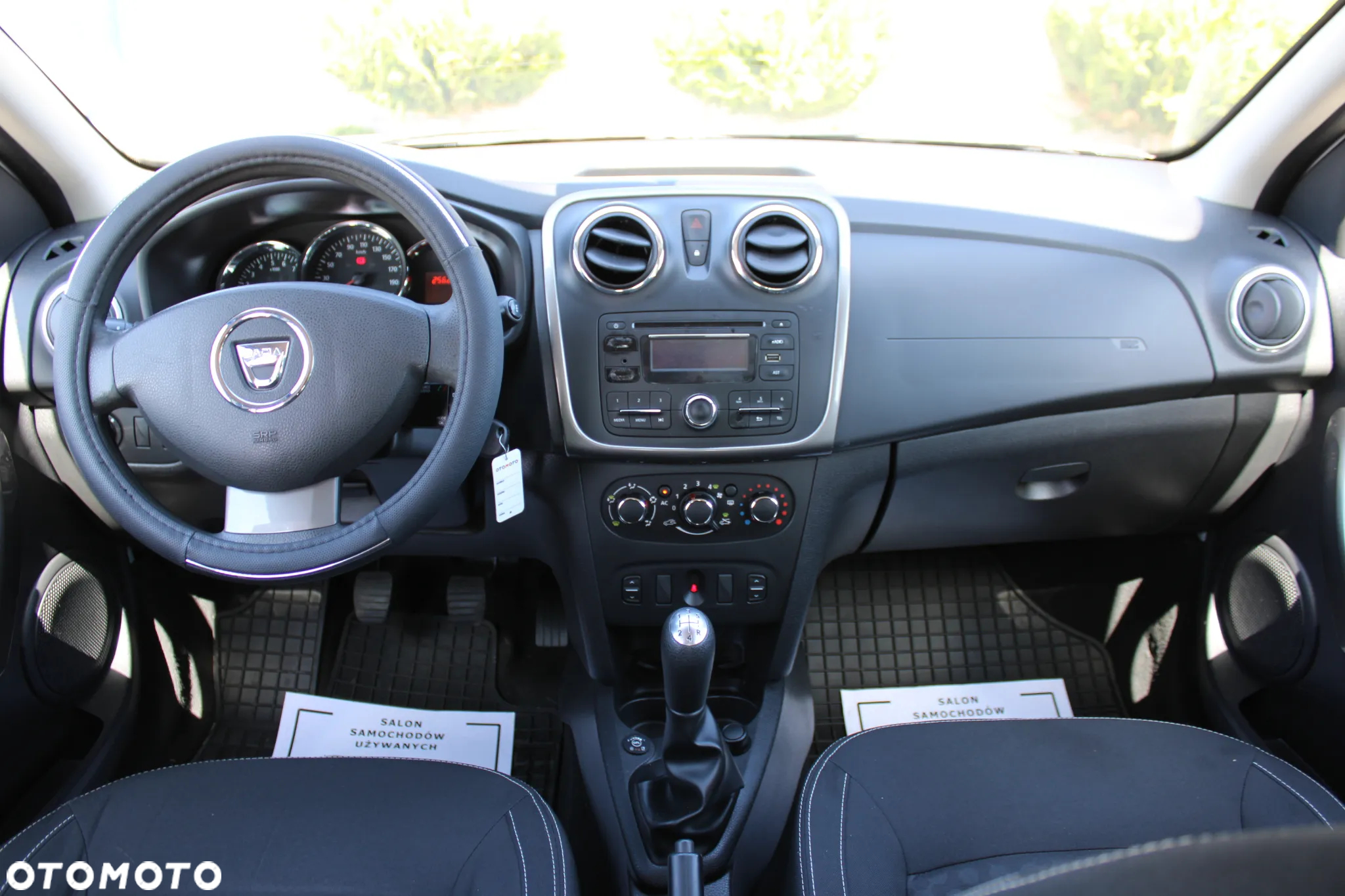 Dacia Sandero 1.2 16V 75 Ambiance - 23