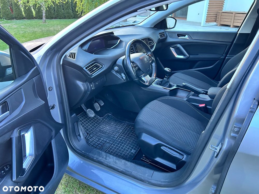 Peugeot 308 - 5