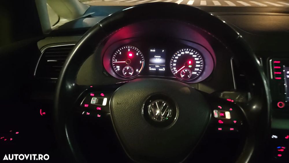 Volkswagen Sharan 2.0 TDI DSG BlueMotion Technology Highline - 21