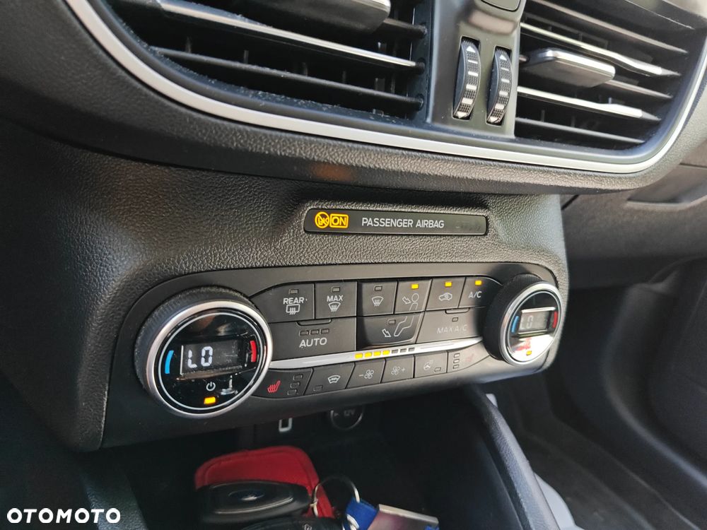 Ford Focus 1.0 EcoBoost Titanium ASS - 25