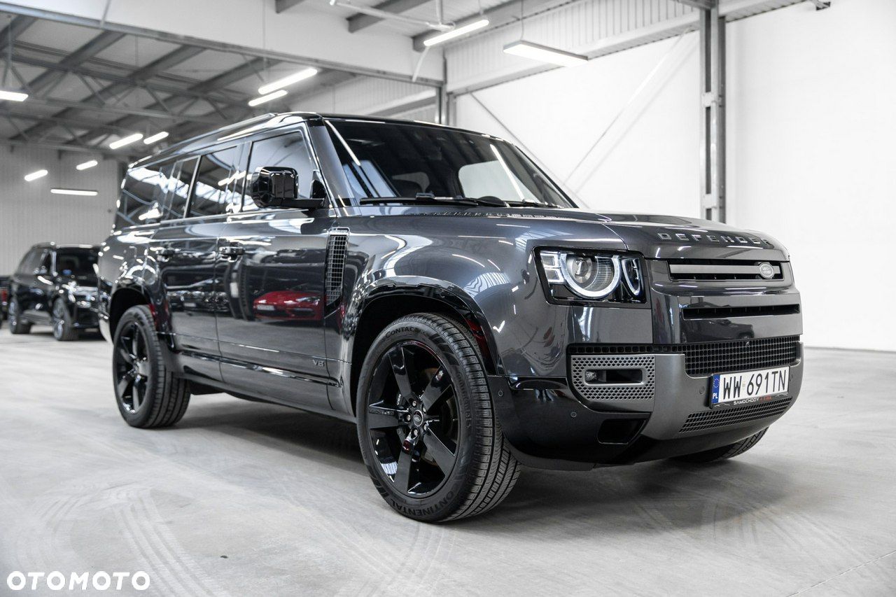 Land Rover Defender - 1