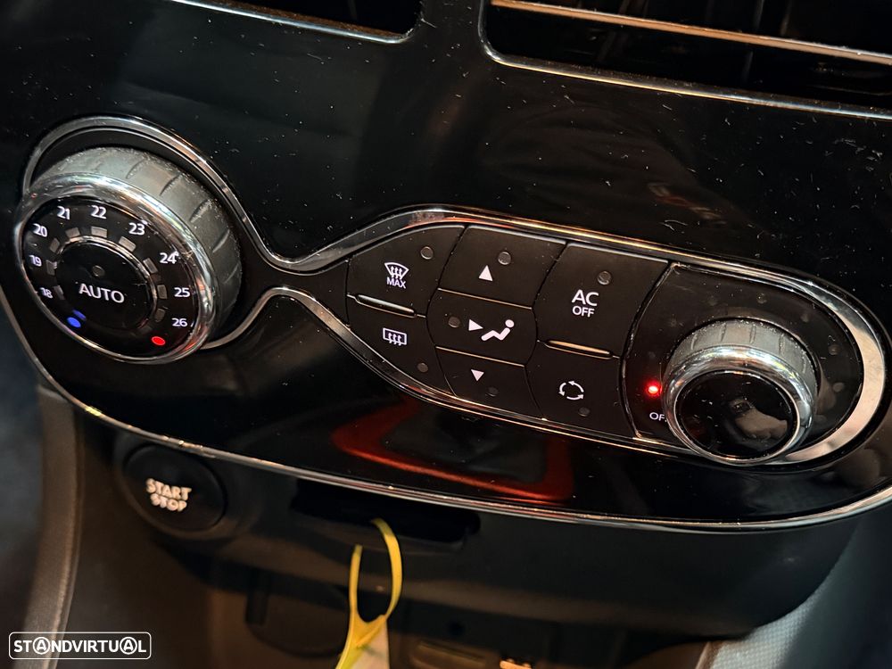 Renault Clio 1.6 Turbo R.S. EDC Sport - 31