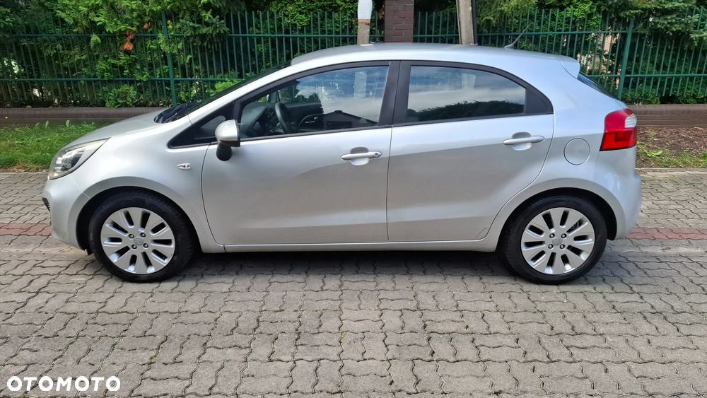 Kia Rio 1.2 Dream Team Edition - 3