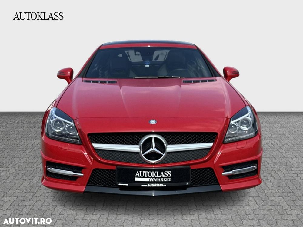 Mercedes-Benz SLK 200 (BlueEFFICIENCY) 7G-TRONIC - 8