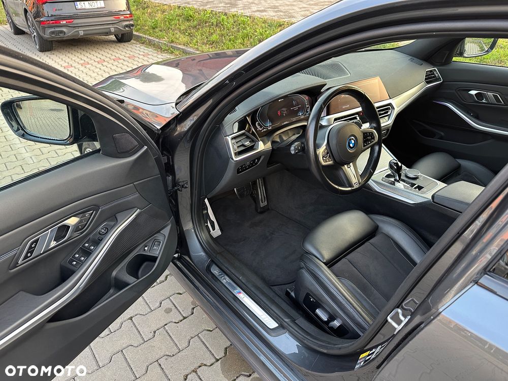 BMW Seria 3 330e xDrive M Sport sport - 8