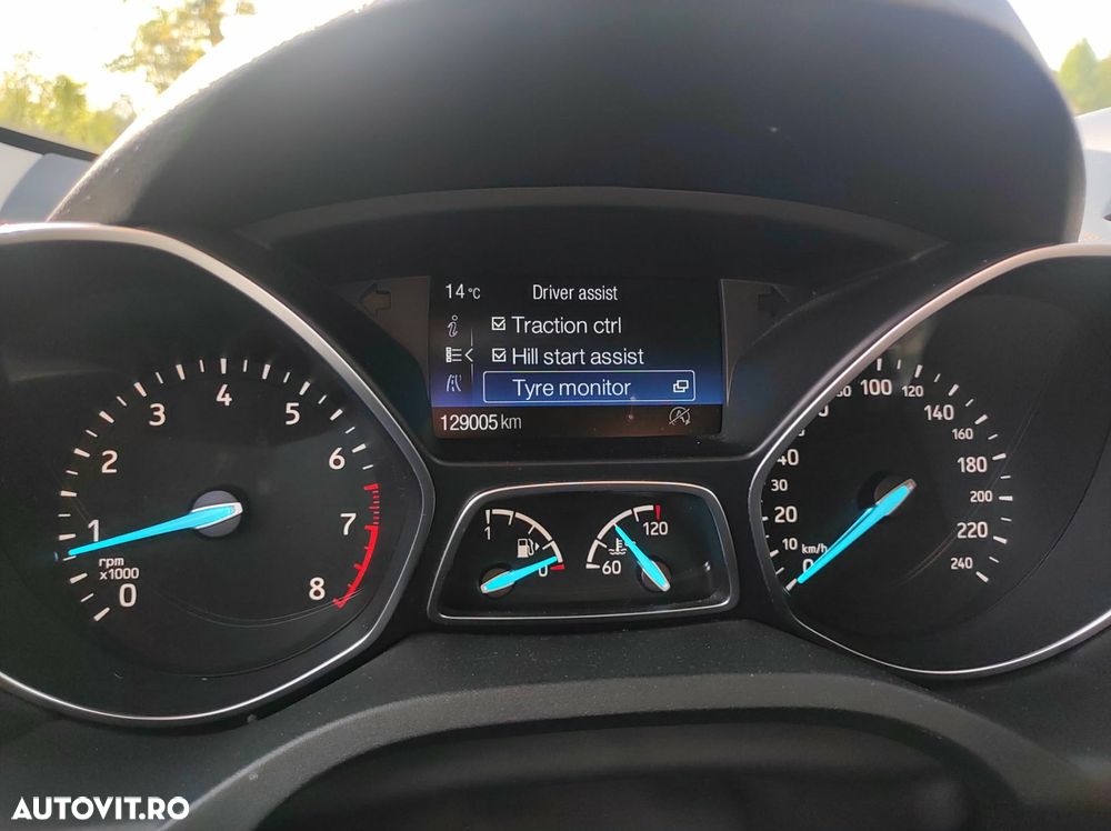 Ford Kuga 1.5 EcoBoost 2x4 Titanium - 20